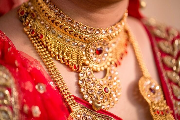 bride-s-jewelery-indian-wedding
